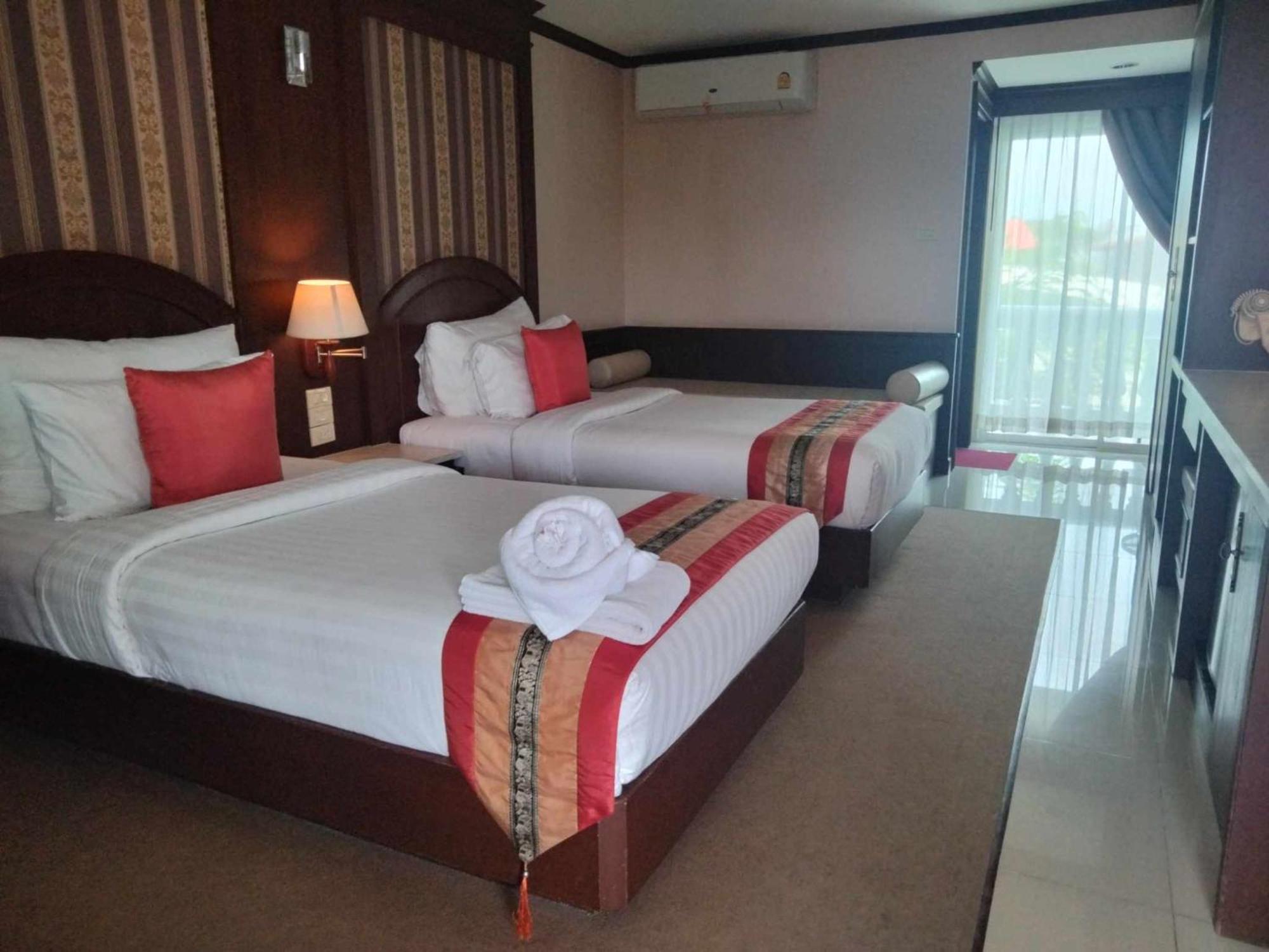 The Lion King Hotel Udonthani Buitenkant foto