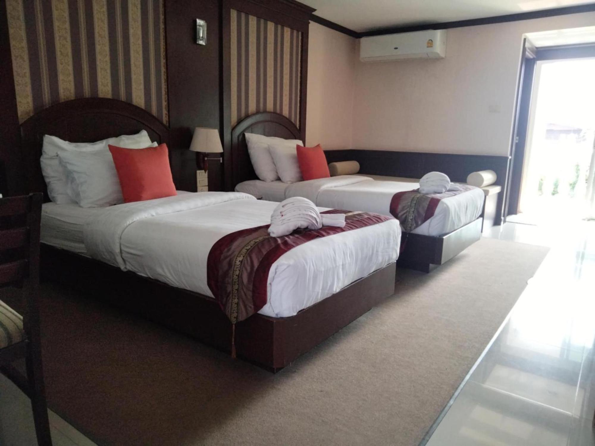 The Lion King Hotel Udonthani Buitenkant foto